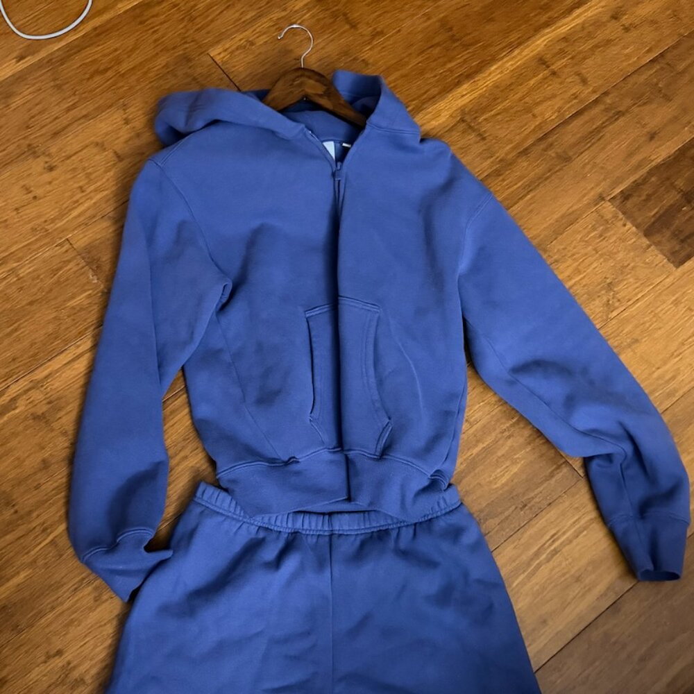 Aritzia Cozy Sweatfleece Perfect Zip Hoodie - Picture 2 of 3